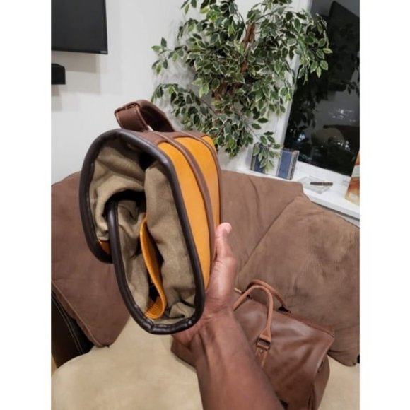 Foldable Hanging Leather Travel Toiletry Bag for Men - Picture 2 of 2